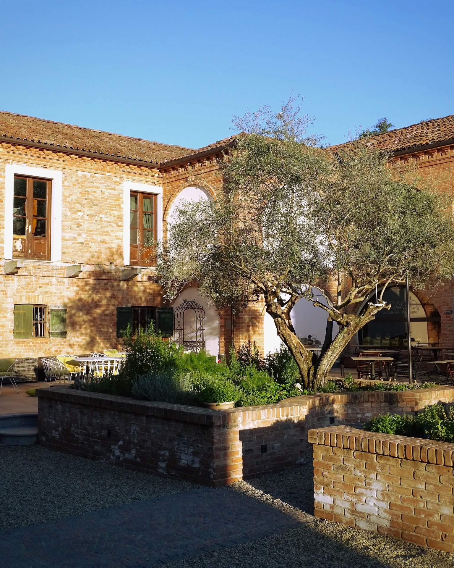 Almaranto Relais