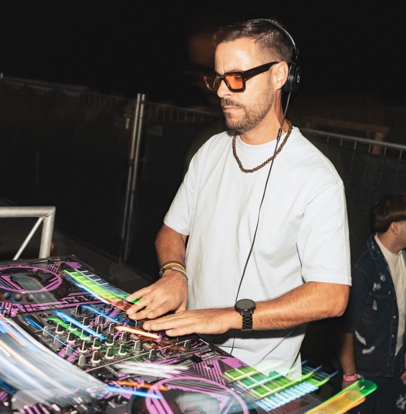 Andrea Vianelli Italian Wedding DJ