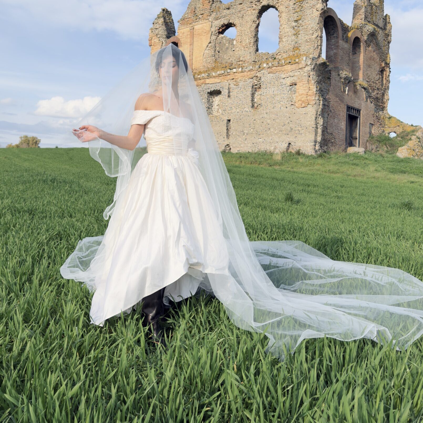 Blu Celeste Italian Wedding Content Creator