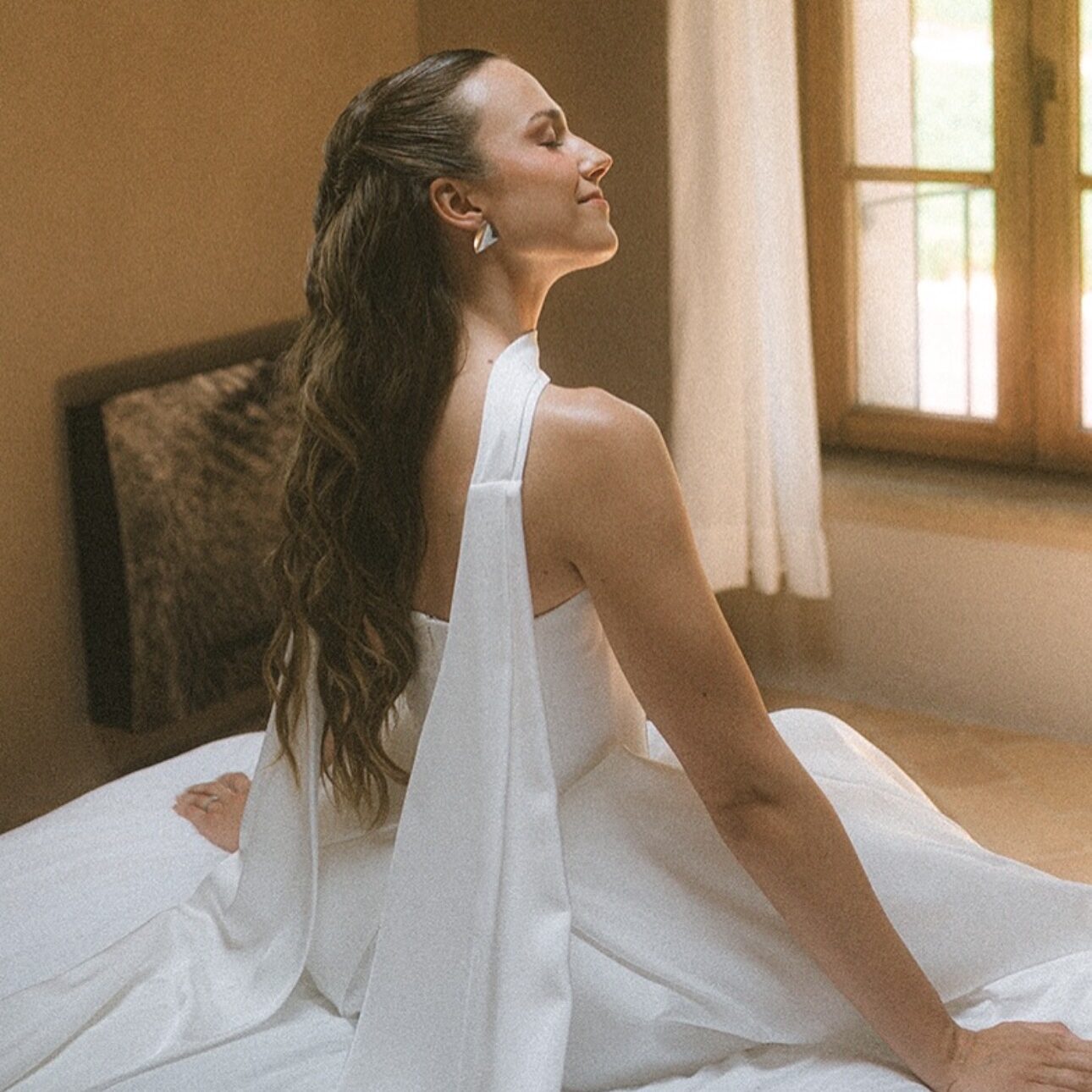 Jessica Hall Modern Bridal Makeup Artist
