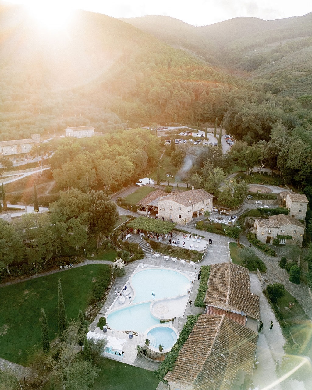 Valle di Badia Tuscany wedding venue LindaNariPhotography