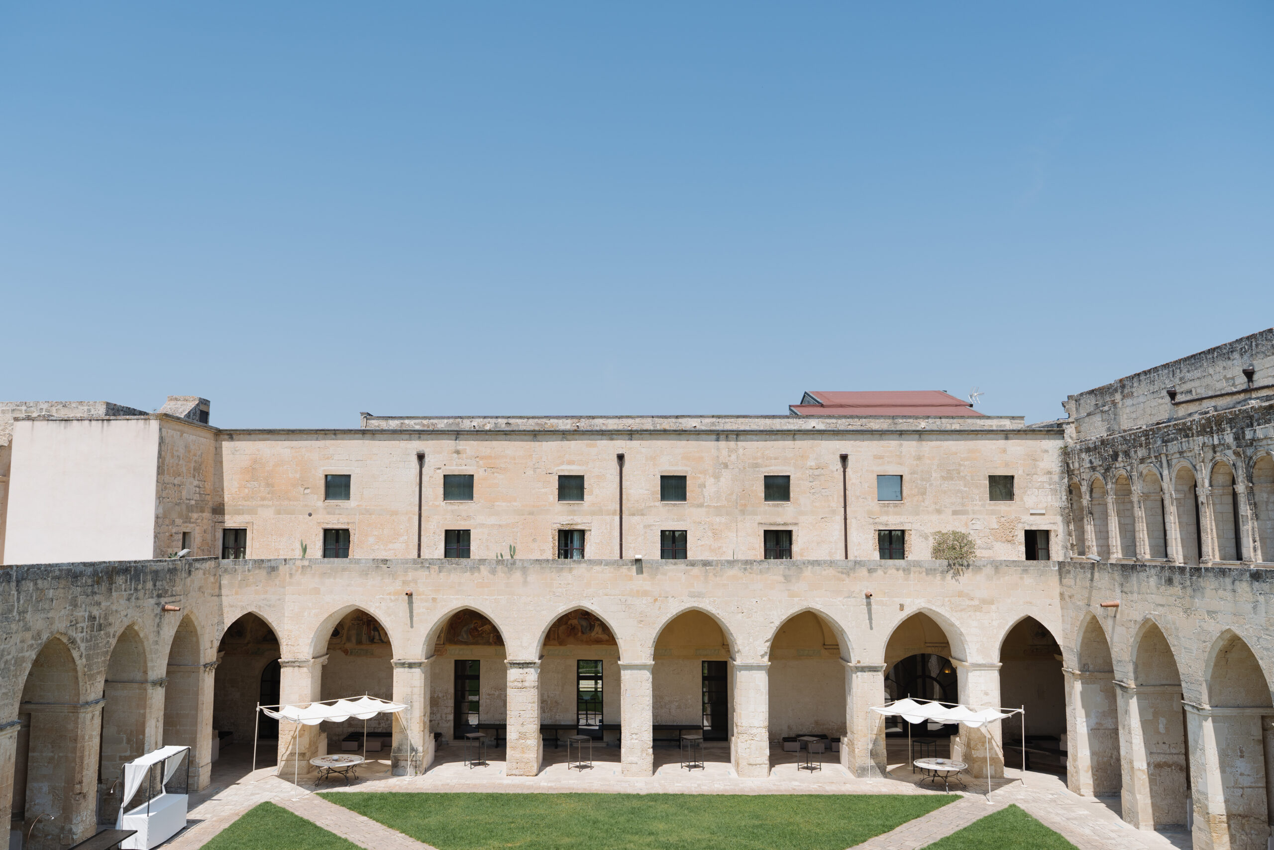 chiostro dei domenicani puglia wedding venue ClaraBuchberger