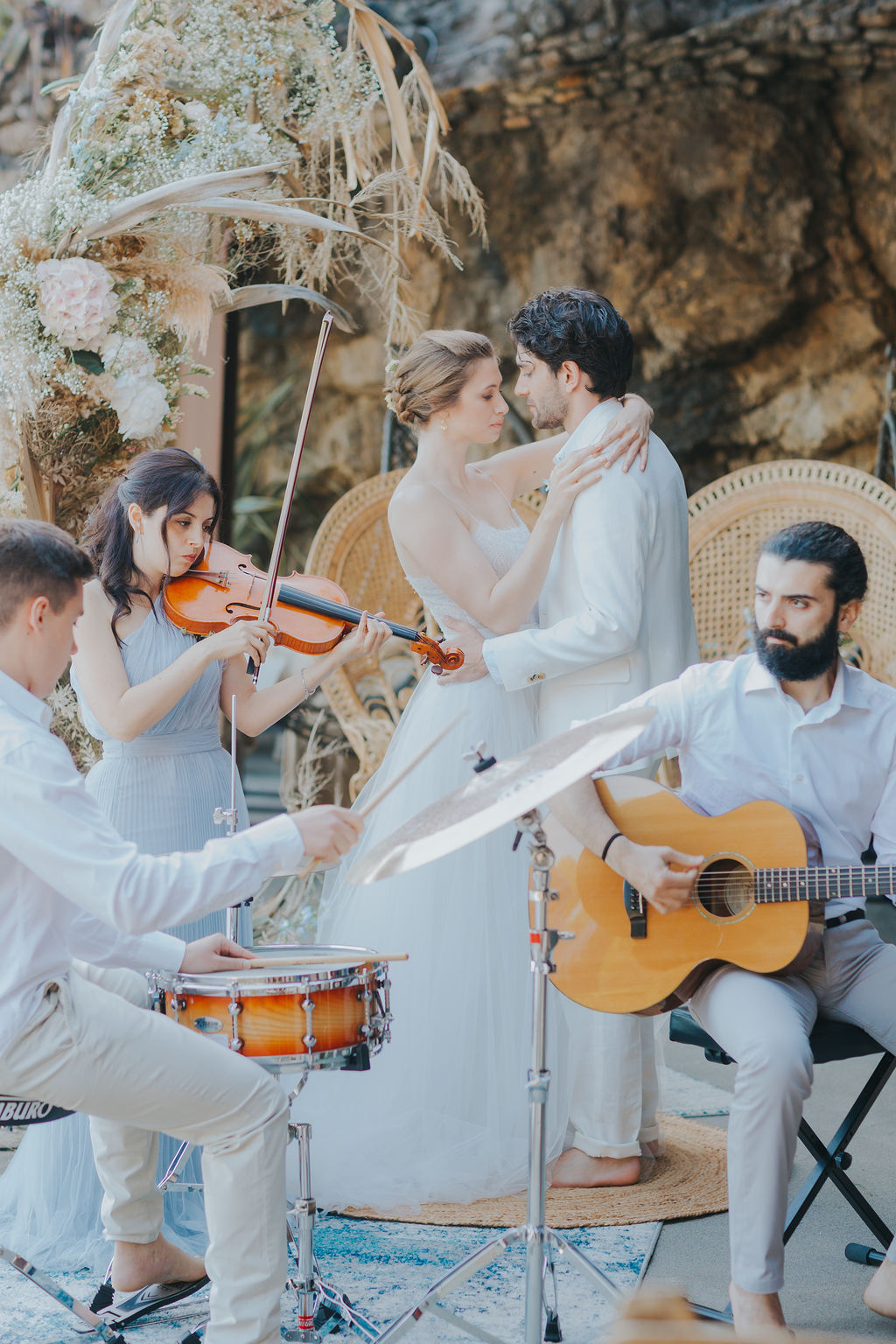 Live Italian destination wedding band violinist and guitarist