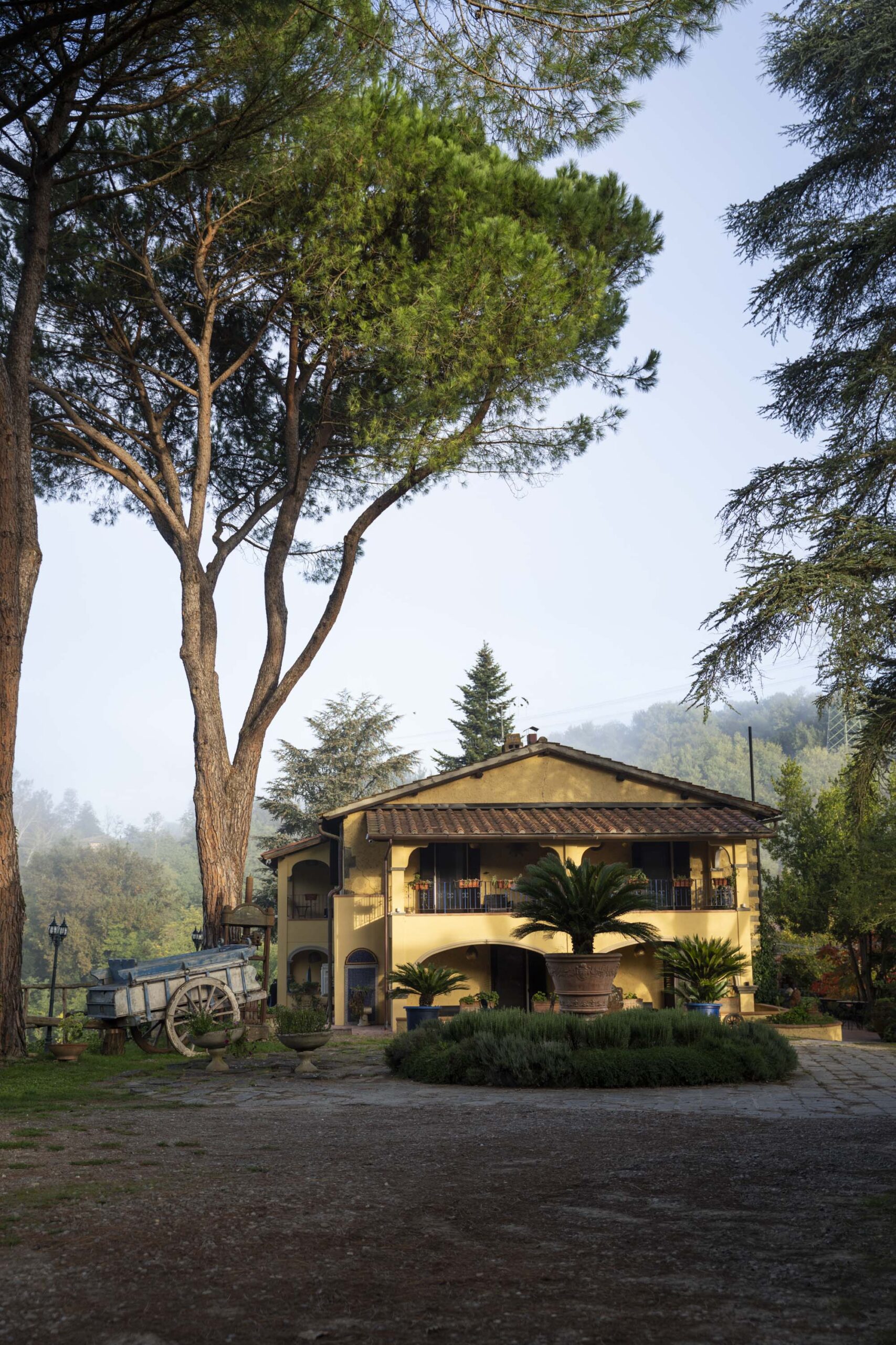 villa_poggio_di_gaville_tuscany_wedding_venue_Lucy Plato ClarkLPC06893
