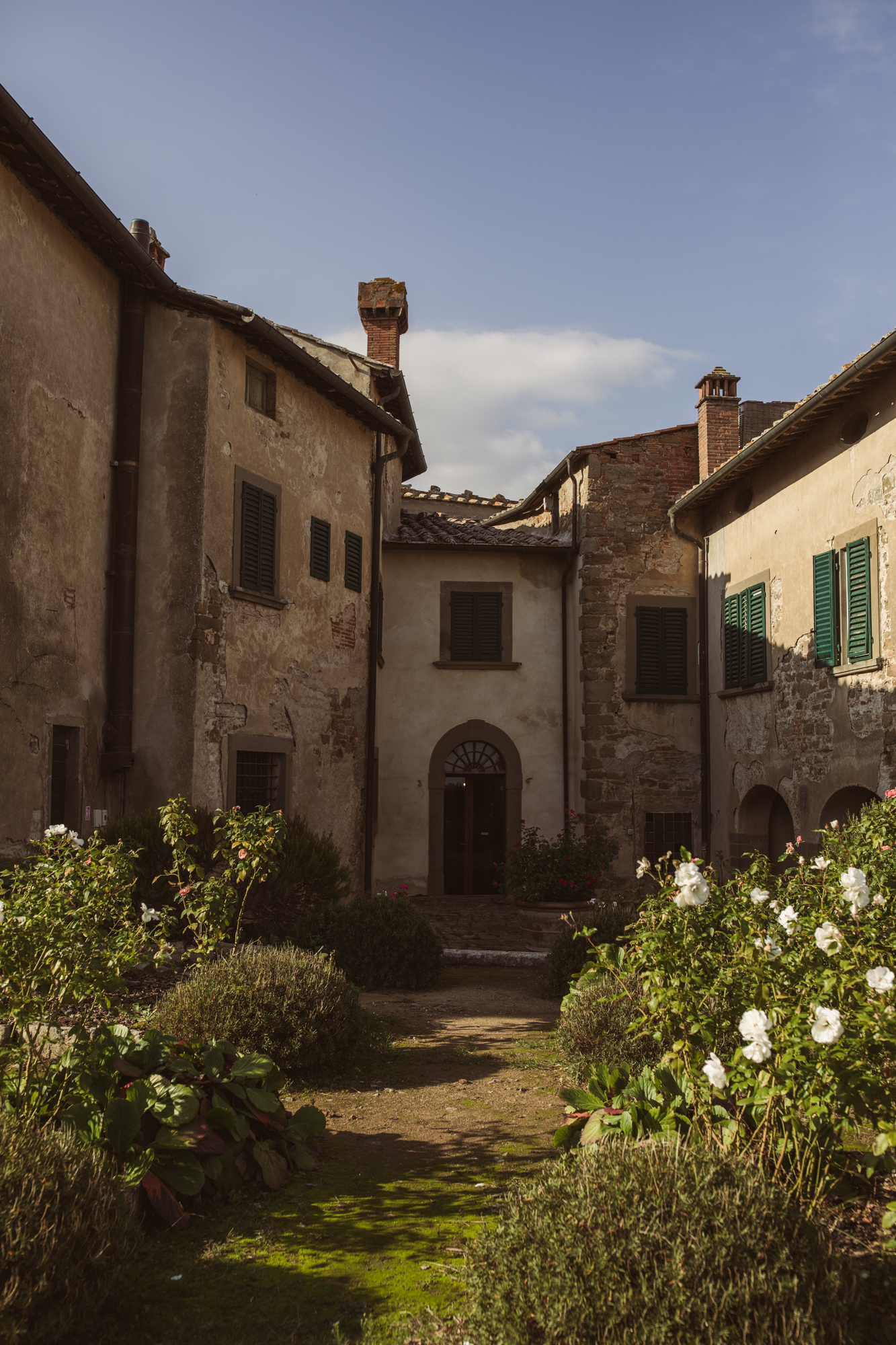 Castello di gargonza Tuscany wedding venue exterior Angelina Braccini