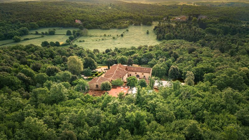 Relais la costa tuscany wedding venue