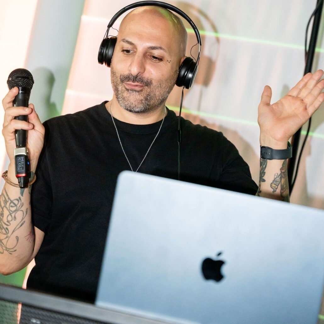 Axel DJ Italy Wedding Musician